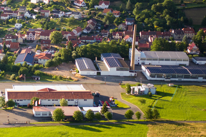 Drohnenflugansicht: Gewerbegebiet Herbstwiese Floh-Seligenthal