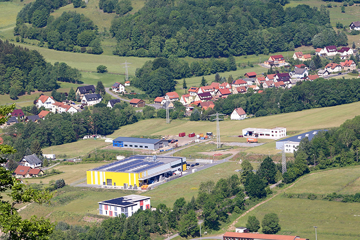 Drohnenflugansicht: Gewerbegebiet Hundsrück Floh-Seligenthal