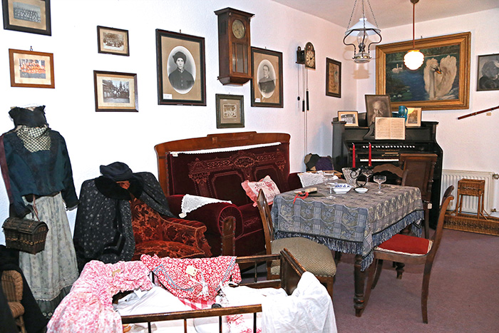 Heimatmuseum Kleinschmalkalden, traditionelle Möbel, Wiege